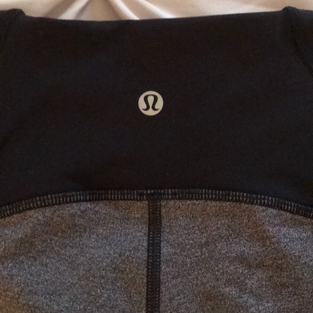 Lululemon Athletica Train Times Capri Size 8 - Picture 6 of 7